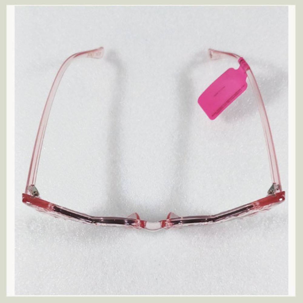 💖🕶️✨ Betsey Johnson Faceted Heart Sunglasses – Pink Oversized Frames - Picture 4 of 7